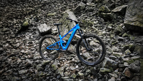 Mondraker Sly R das Bosch SX Leigh Enduro eMTB mit Alu Rahmen